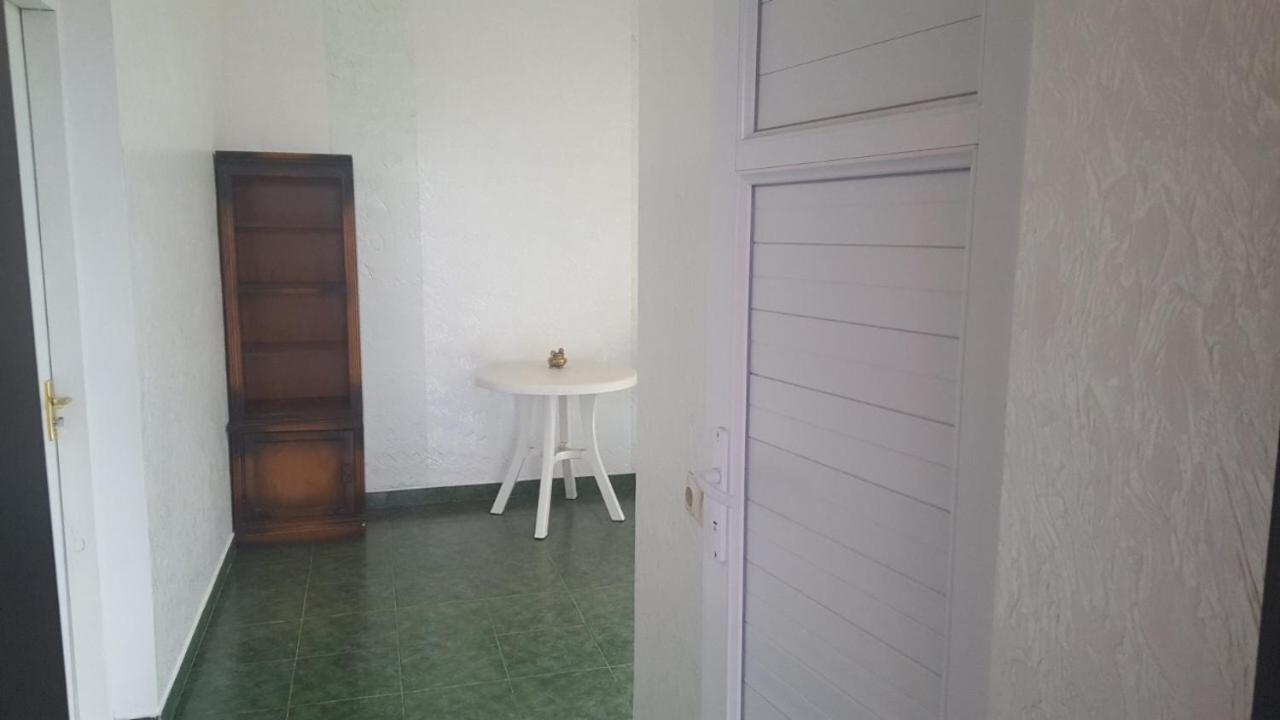 Hotel Near The Sea Kobuleti Εξωτερικό φωτογραφία