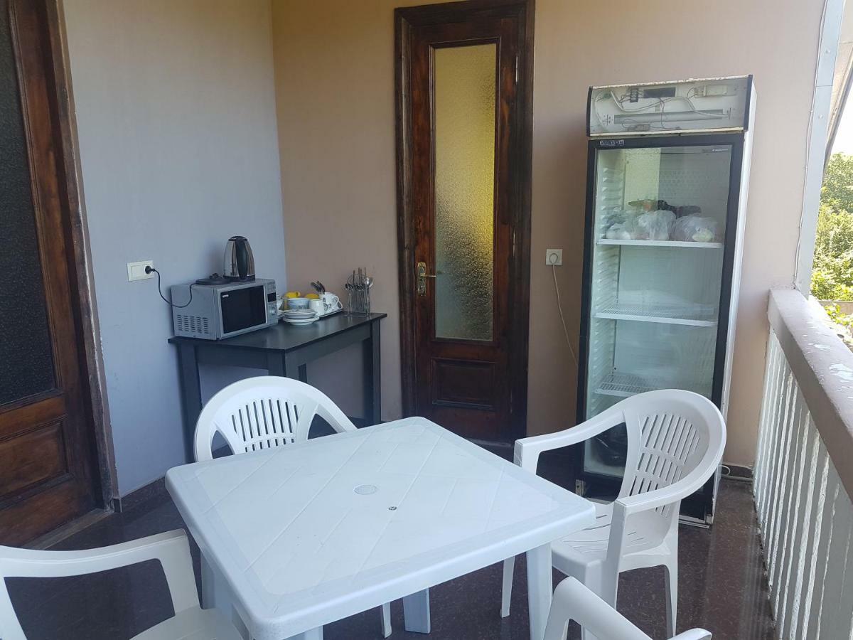 Hotel Near The Sea Kobuleti Εξωτερικό φωτογραφία